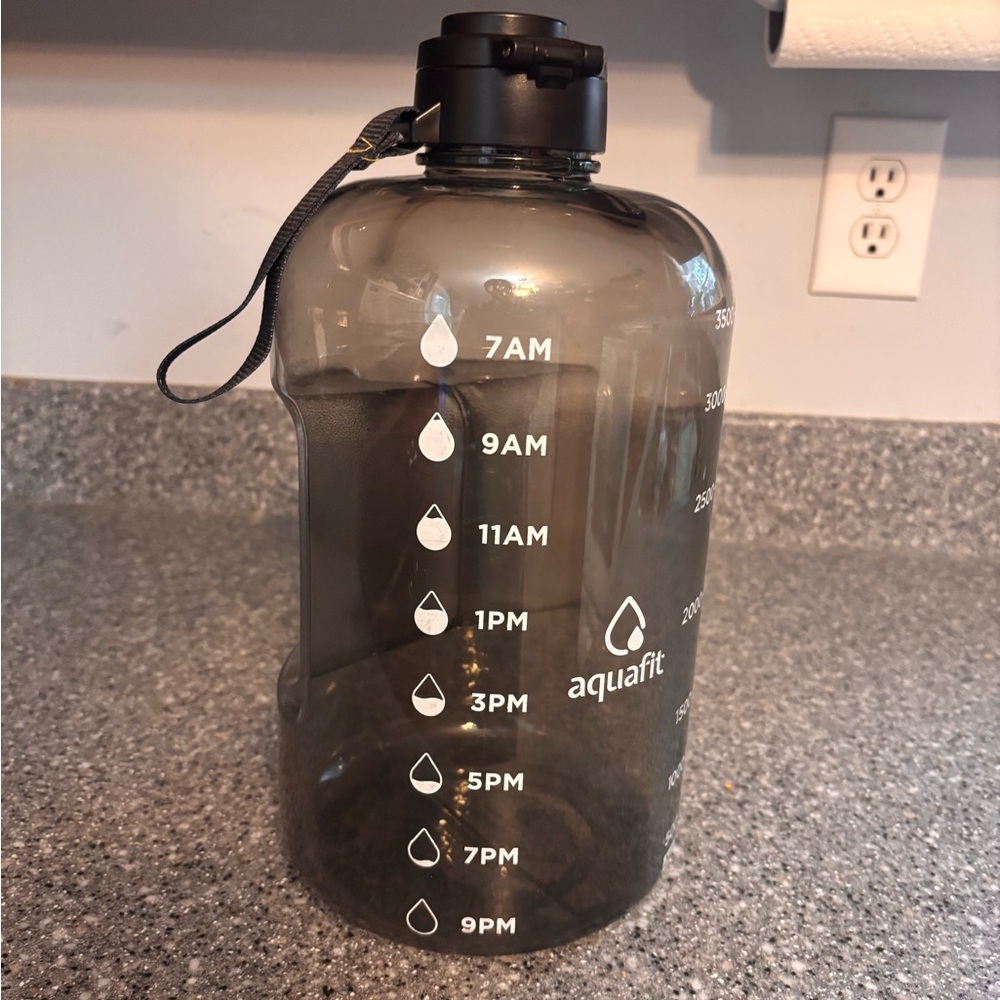 Aquafit Large Time-Marker Water Bottle - Smoke Gray
